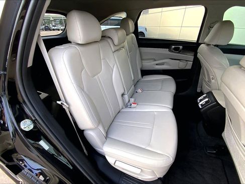 Used 2022 Kia Sorento S FWD image 20