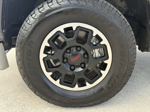 Used 2024 Toyota Tacoma TRD Off-Road AWD/4WD image 13