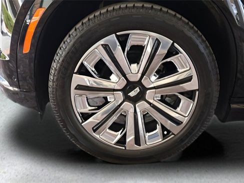 New 2025 Cadillac Escalade IQ Luxury 2 w/ LPO, Radiant Package image 29