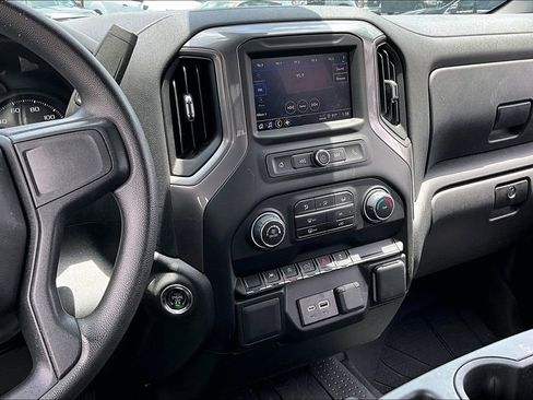 Used 2025 Chevrolet Silverado 1500 Custom AWD/4WD image 10