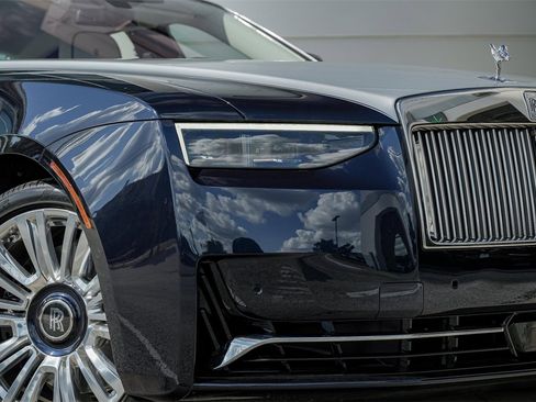 New 2025 Rolls-Royce Ghost image 3