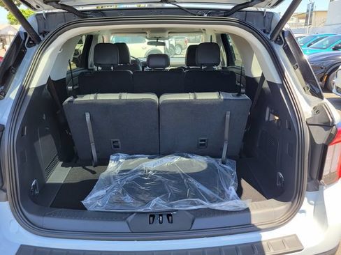 New 2026 Ford Explorer Active w/ Active Comfort Package RWD image 5
