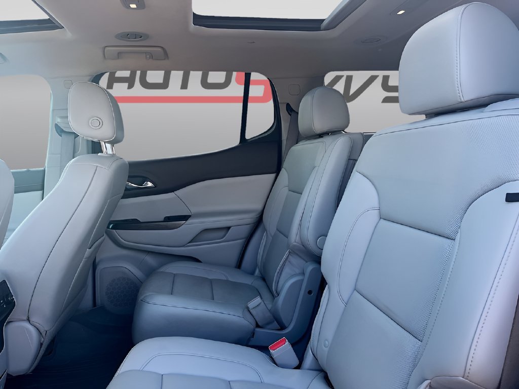 Used 2023 GMC Acadia SLT w/ Technology Package AWD/4WD image 26