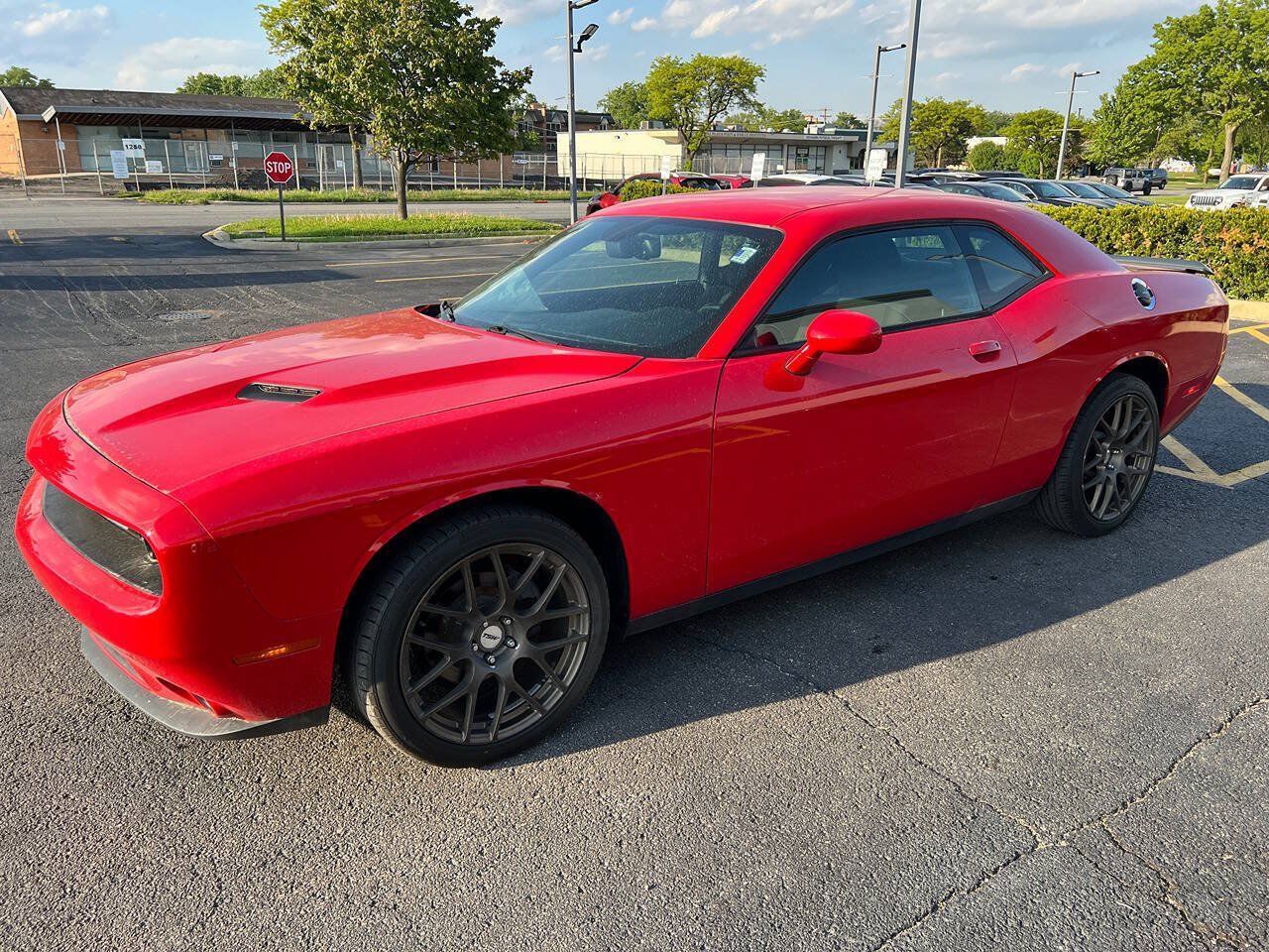 Used 2015 Dodge Challenger SXT RWD image 6