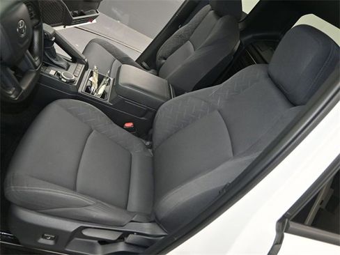 Used 2024 Toyota Tacoma SR image 11