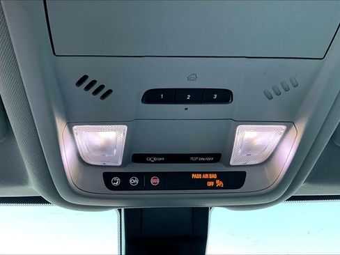 Used 2021 Chevrolet Equinox LT FWD image 29