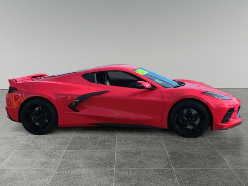 Used 2021 Chevrolet Corvette 2LT w/ Z51 Performance Package image 6
