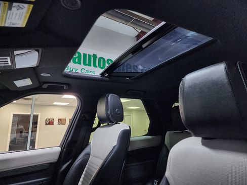 Used 2022 Land Rover Discovery S R-Dynamic image 50