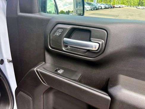 Used 2025 Chevrolet Silverado 1500 Custom w/ LPO, Dark Essentials Package AWD/4WD image 15