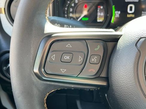 Used 2024 Jeep Wrangler Unlimited image 16