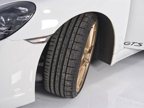 Used 2024 Porsche 718 Cayman GTS image 32