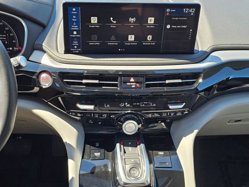 Used 2025 Acura MDX SH-AWD w/ Technology Package image 15
