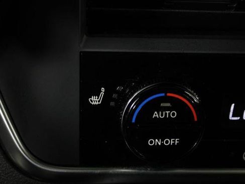 Certified 2024 Nissan Rogue SV w/ SV Premium Package FWD image 27
