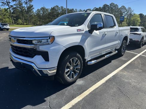 New 2026 Chevrolet Silverado 1500 LT image 2