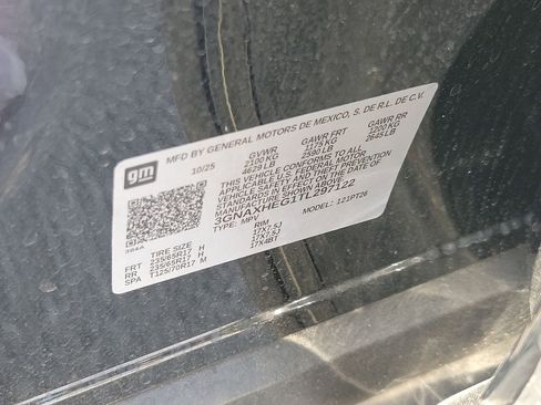 Used 2026 Chevrolet Equinox LT FWD image 30