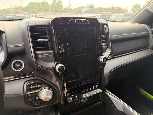 Used 2023 RAM 1500 Limited AWD/4WD image 10