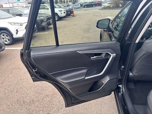 Used 2024 Toyota RAV4 AWD Hybrid image 36