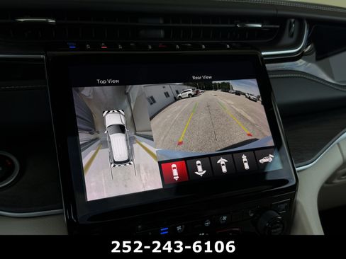 Used 2022 Jeep Grand Cherokee Limited 4xe w/ Luxury Tech Group II AWD/4WD image 25