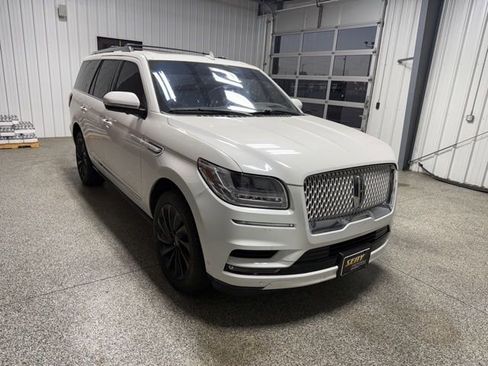 Used 2020 Lincoln Navigator Reserve w/ Equipment Group 208A Reserve image 16