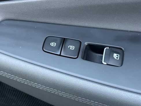 Used 2023 Hyundai Santa Fe Blue image 21