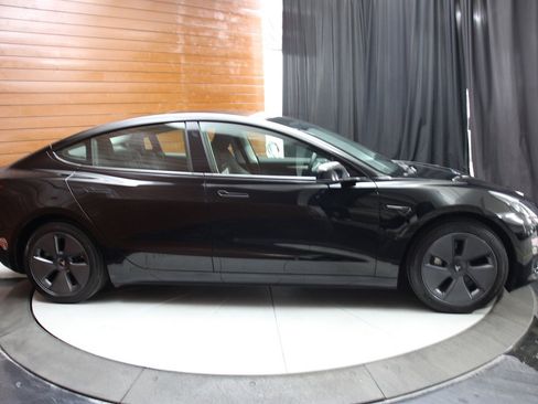 Used 2023 Tesla Model 3 Standard Range RWD image 9