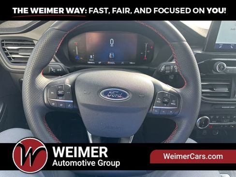 Used 2025 Ford Escape ST-Line Select AWD/4WD image 14
