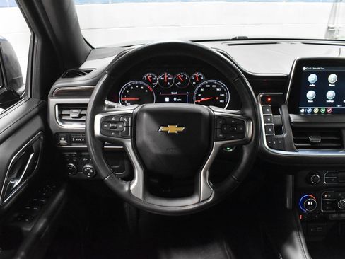 Used 2021 Chevrolet Suburban LT w/ Rear Media and Nav Package image 9