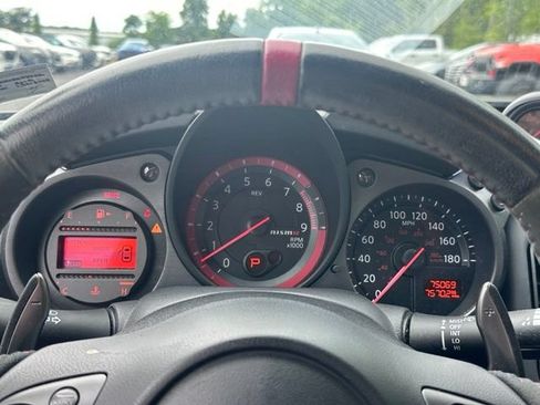 Used 2016 Nissan 370Z NISMO RWD image 19