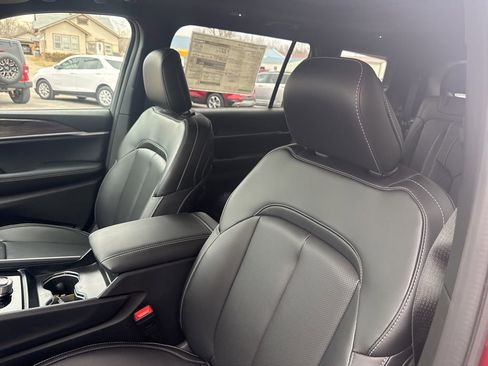 New 2026 Jeep Grand Cherokee L Limited image 13