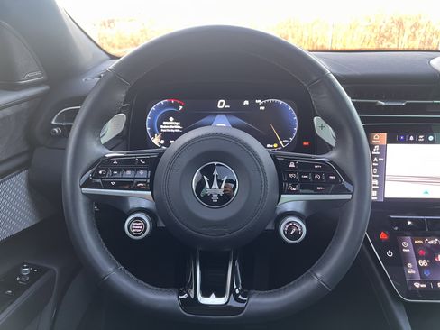 Used 2023 Maserati Grecale Modena image 22