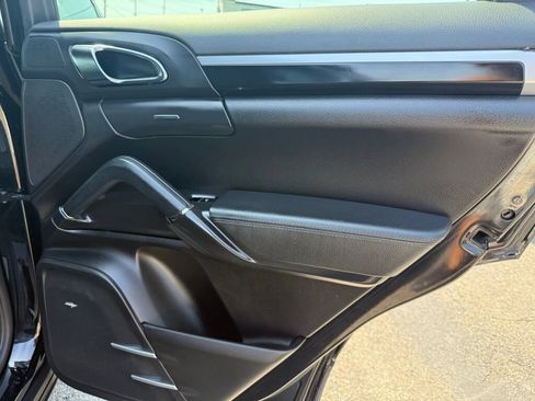 Used 2012 Porsche Cayenne S AWD/4WD image 25