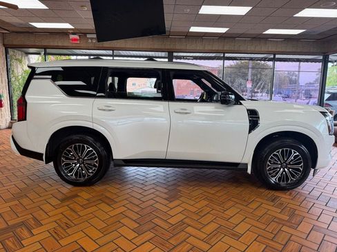 Used 2026 Nissan Armada Platinum AWD/4WD image 9