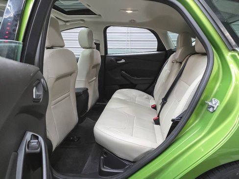Used 2018 Ford Focus Titanium FWD image 20
