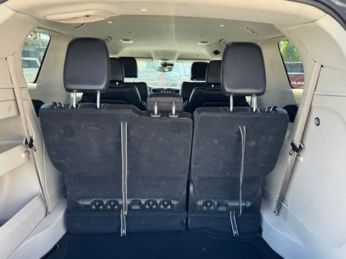 Used 2023 Chrysler Pacifica Touring-L FWD image 14