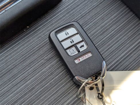 Certified 2022 Honda Pilot Sport image 19