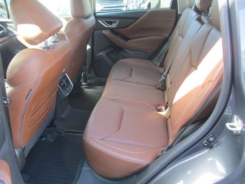 Used 2021 Subaru Forester Touring image 10