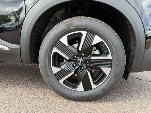 New 2025 Nissan Kicks SV image 10