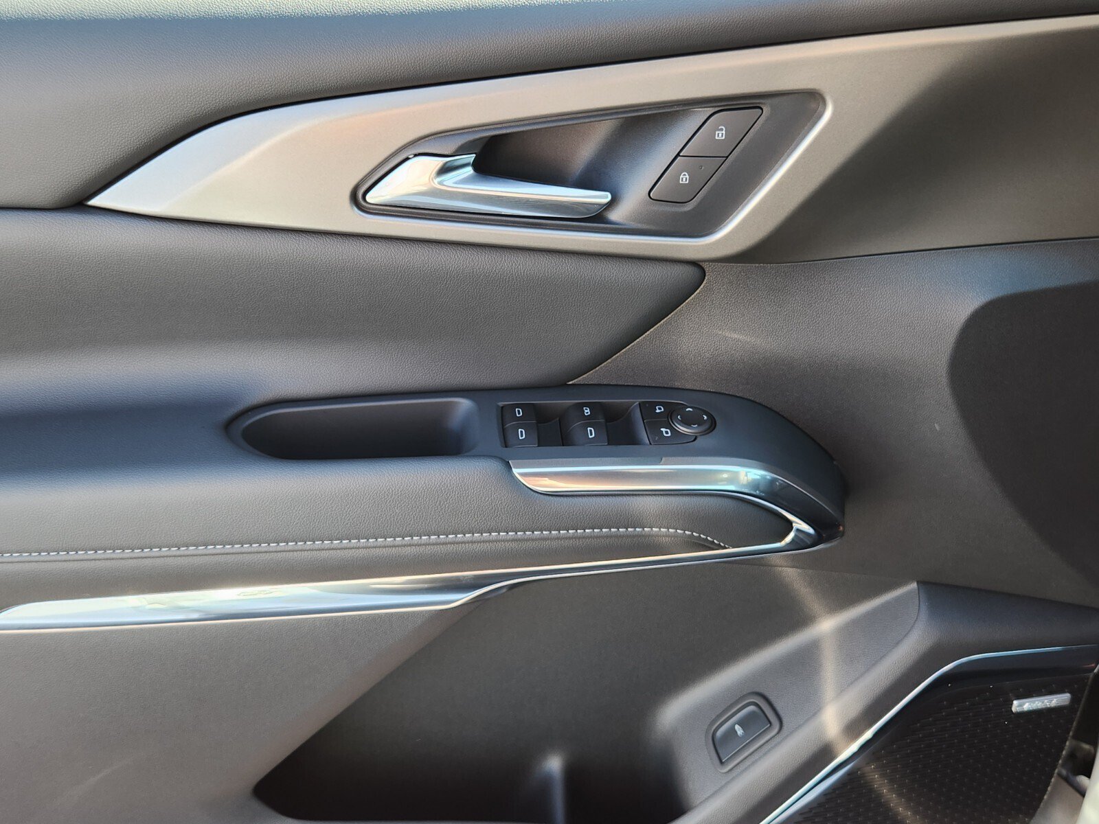 New 2026 Chevrolet Traverse LT w/ Enhanced Driving Package FWD image 13