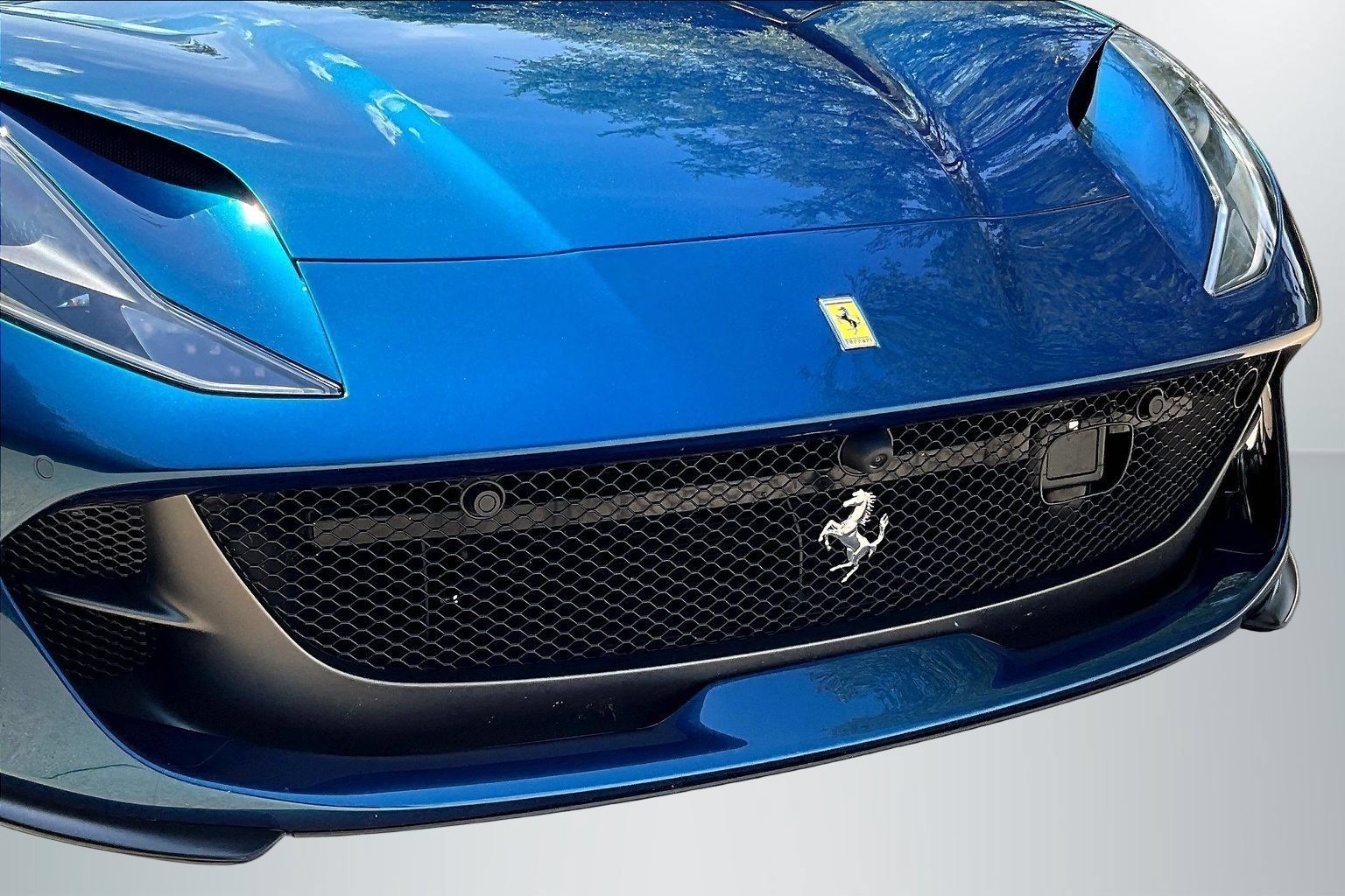 Used 2023 Ferrari 812 GTS RWD image 27