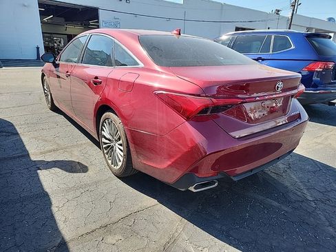 Used 2020 Toyota Avalon Limited w/ Advanced Safety Package FWD image 4