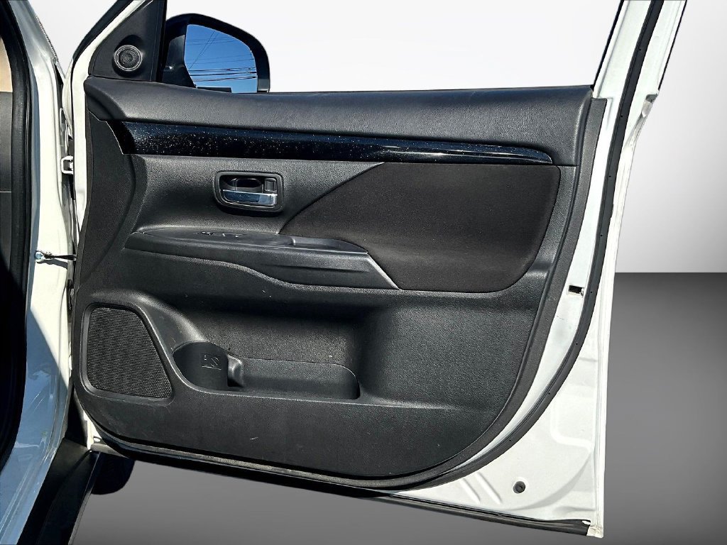 Used 2020 Mitsubishi Outlander ES AWD/4WD image 30