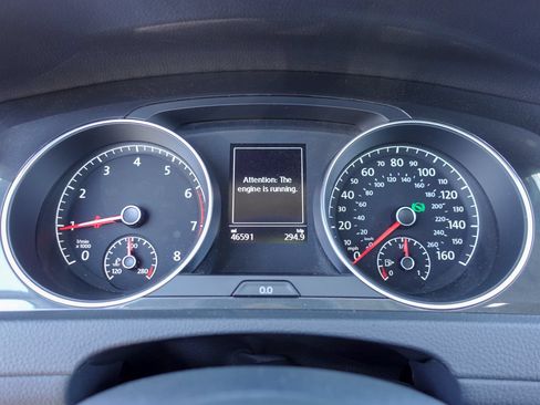 Used 2019 Volkswagen Golf SE FWD image 18