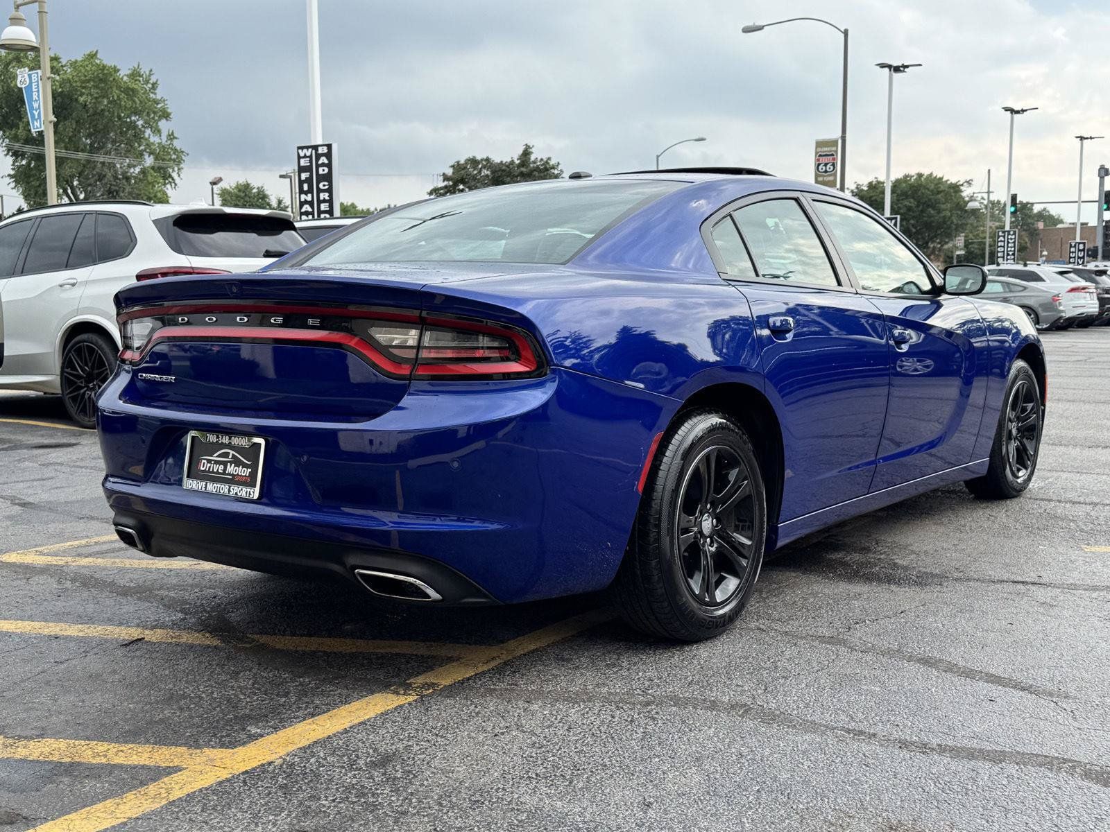Used 2021 Dodge Charger SXT w/ Leather Interior Group RWD image 11