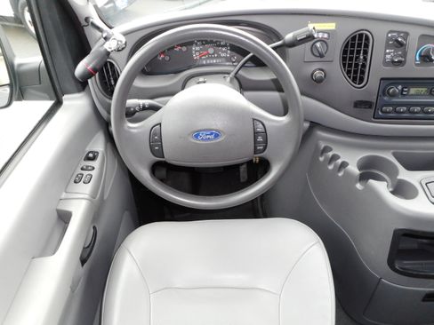 Used 2003 Ford E-250 and Econoline 250 4x4 Cargo Van Rear A/C Shelfs image 27