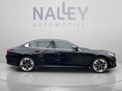 New 2026 BMW i5 eDrive40 w/ Premium Package RWD image 6