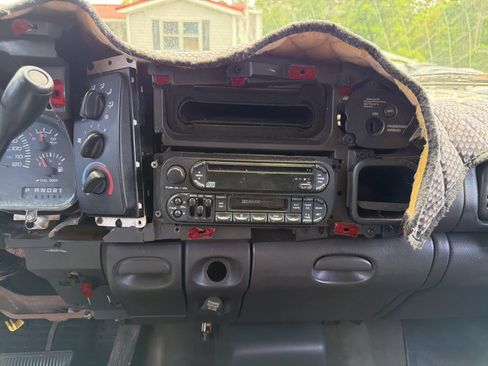 Used 2001 Dodge Ram 1500 Truck 4x4 Quad Cab image 11