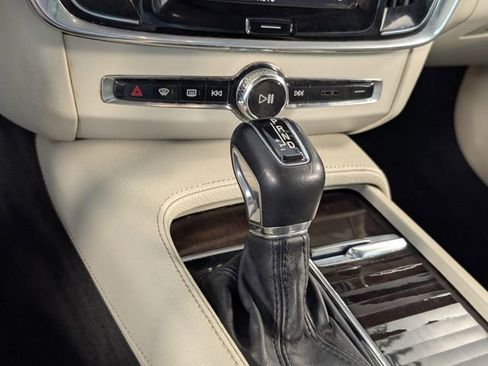 Used 2018 Volvo S90 T5 Momentum AWD/4WD image 20