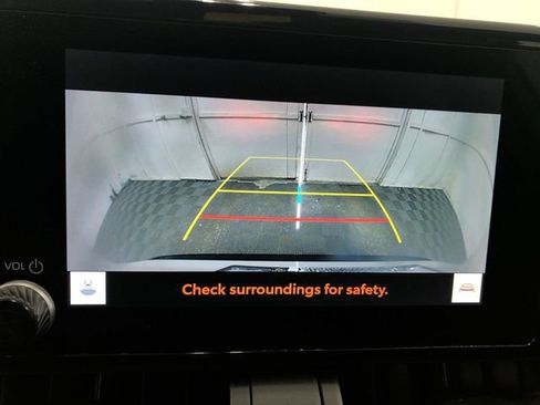 Used 2024 Toyota RAV4 LE FWD image 21