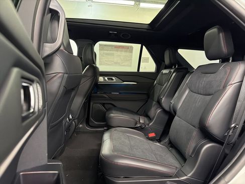 New 2026 Ford Explorer ST AWD/4WD image 31