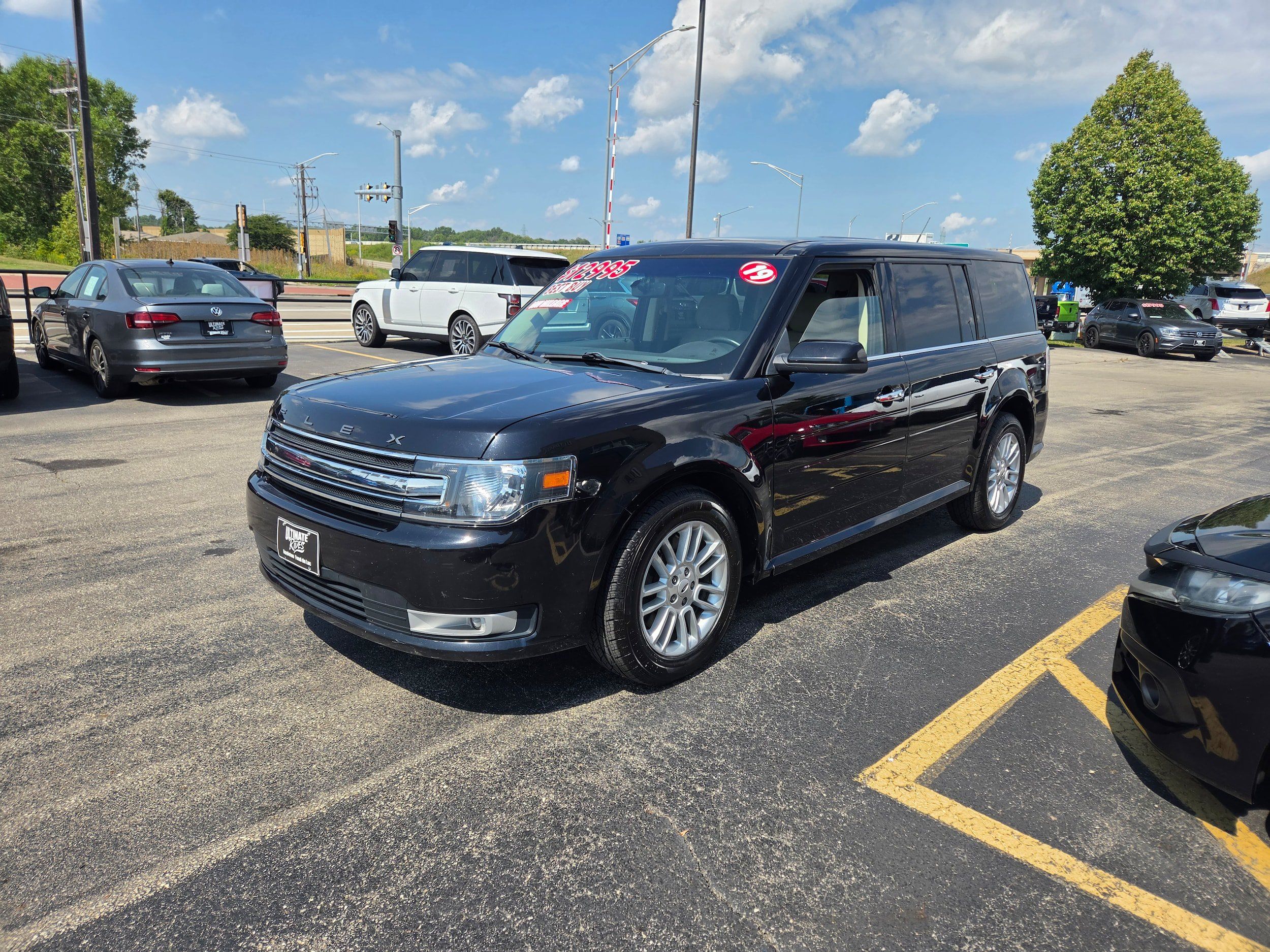 Used 2019 Ford Flex SEL FWD image 3